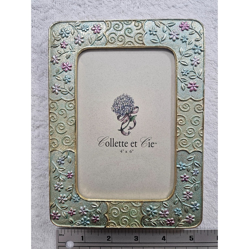 Collette et Cie enamel/stone frame. 5/7 Green/Silver